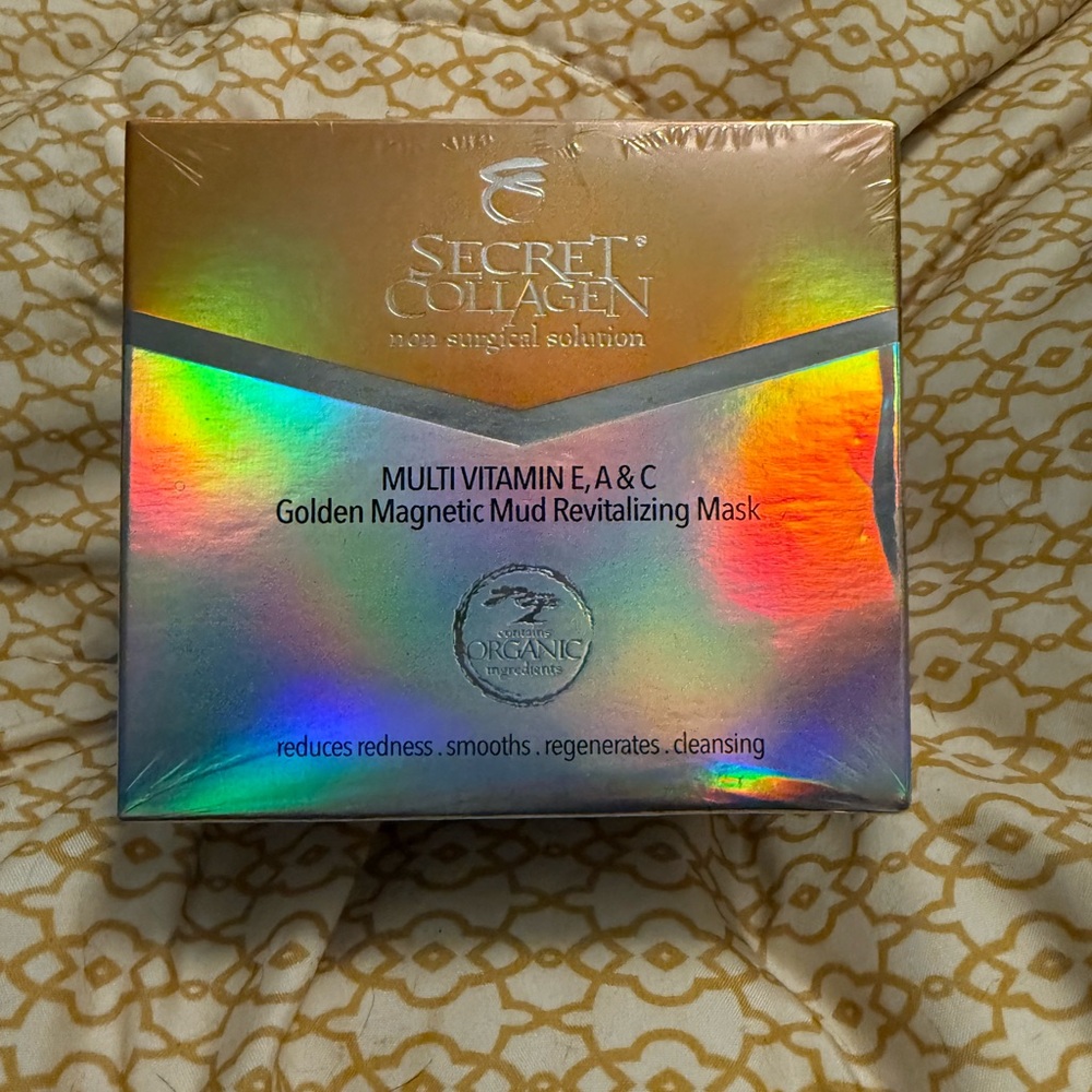 MULTI VITAMIN E, A, and C:  Secret Collagen Golden Magnetic Mud Mask